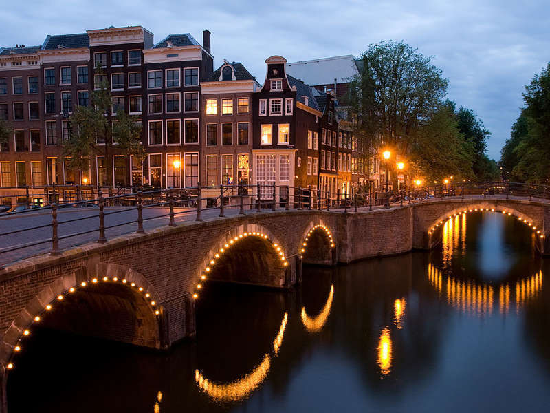 AMSTERDAM AL COMPLETO